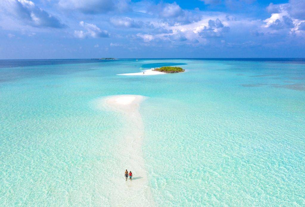 Emerald Oasis: A Maldivian Dream